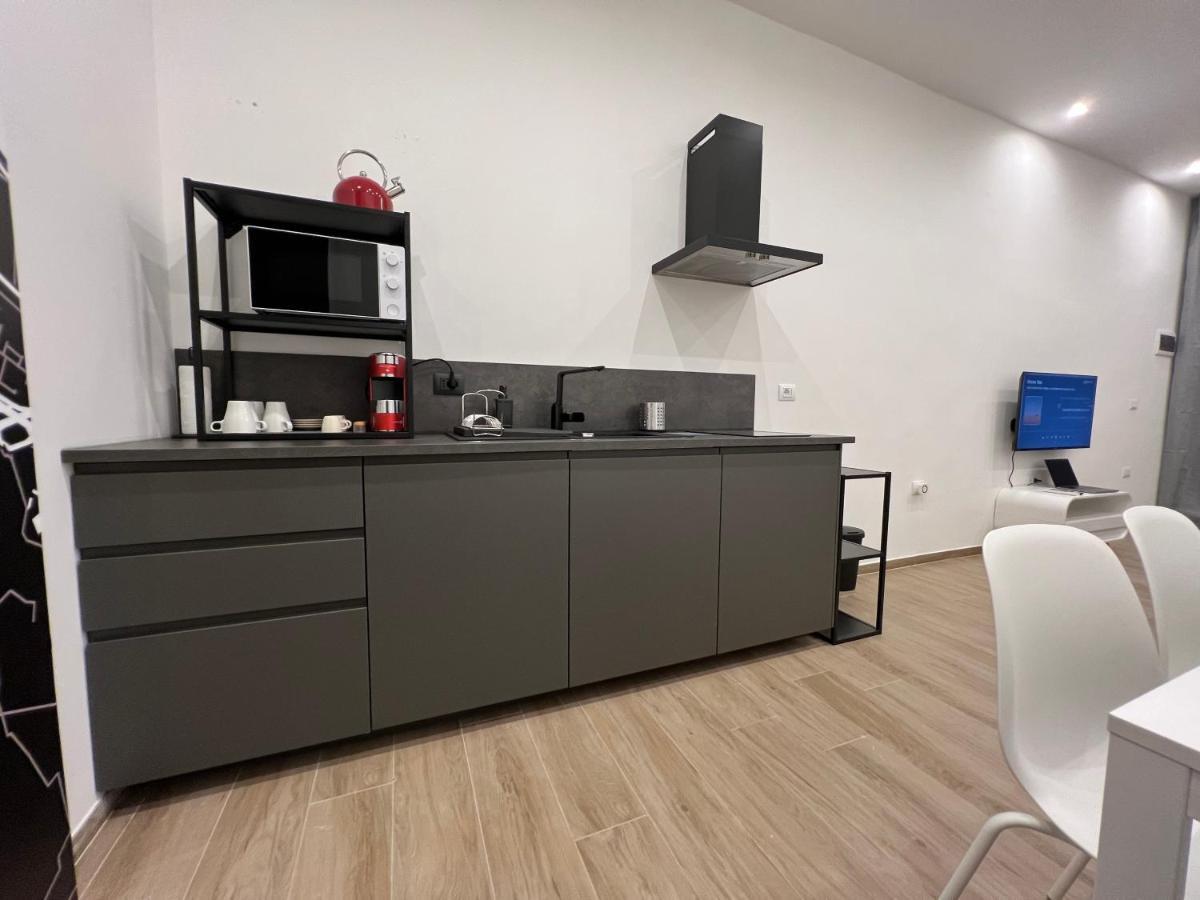 Citywise Vittorio - Independent Apartment Near Bari Central Station Екстериор снимка
